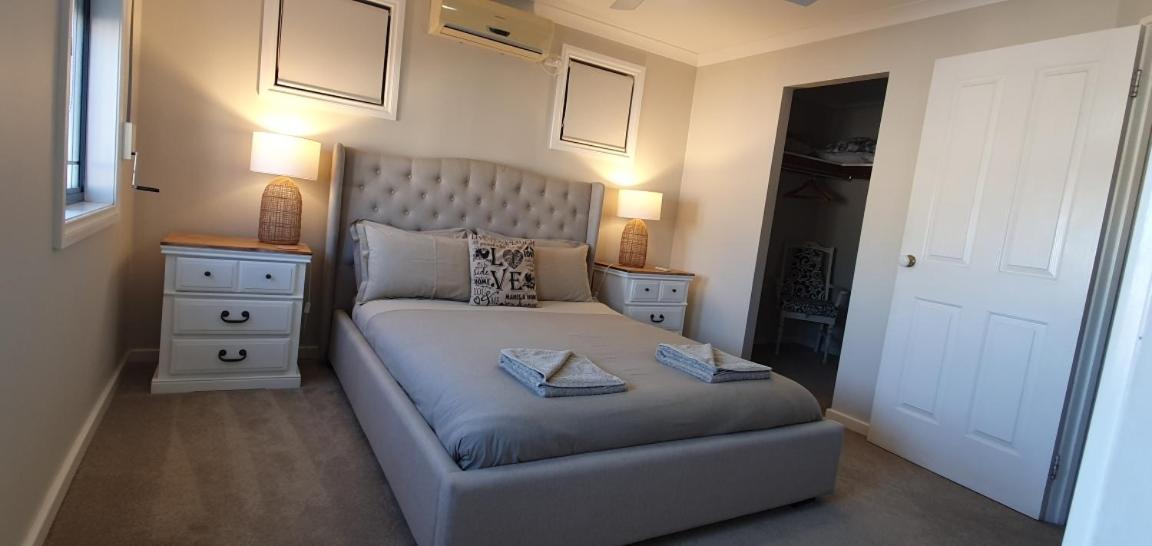 Palm Beach Manor Рокингам Екстериор снимка