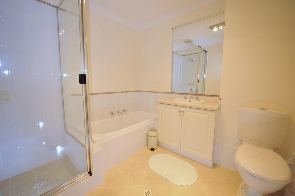 Palm Beach Manor Рокингам Екстериор снимка