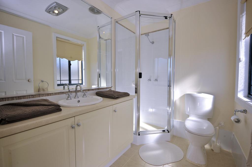 Palm Beach Manor Рокингам Екстериор снимка